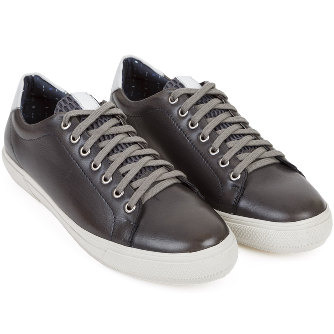 Chumbo Grey Leather Sneaker